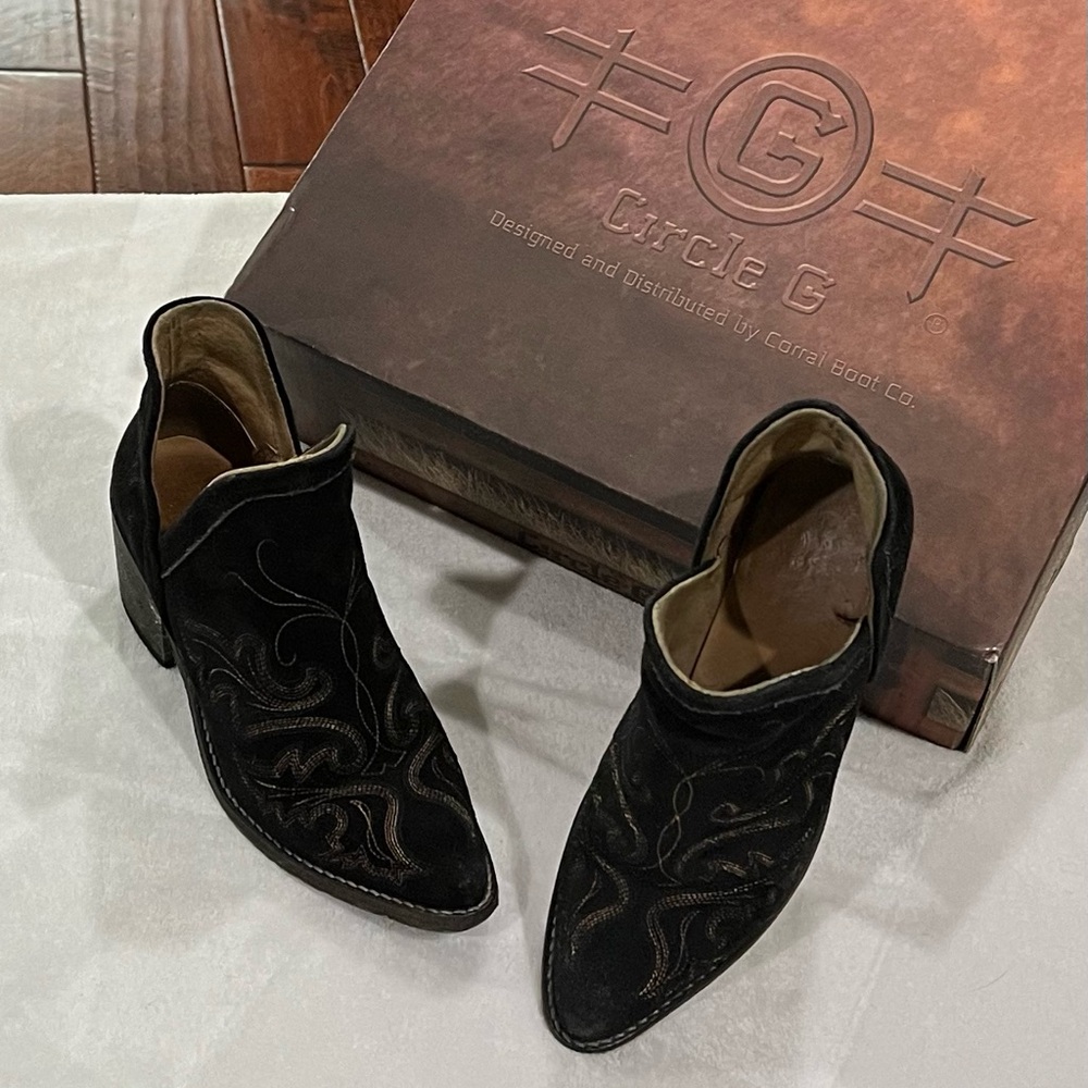 Circle G by Corral Shortie Burnished Leather Embroidered Ankle Bootie Sz 5.5 - Picture 11 of 12